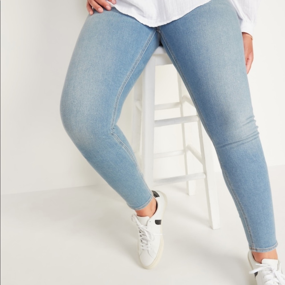 NWT Old Navy Rockstar Skinny Jeggings